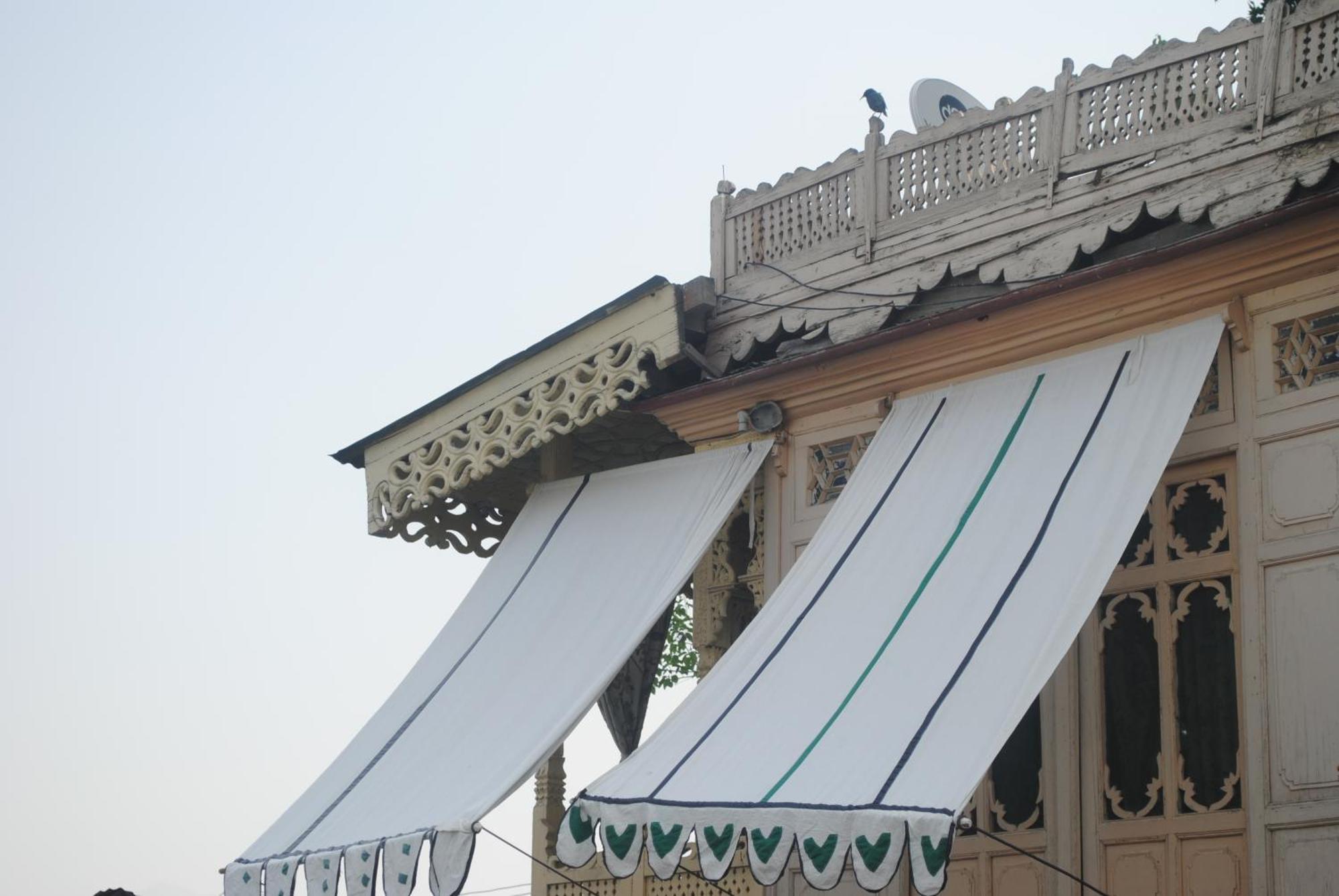 Heaven Breeze Group Of Houseboats Hotel Srinagar  Exterior photo